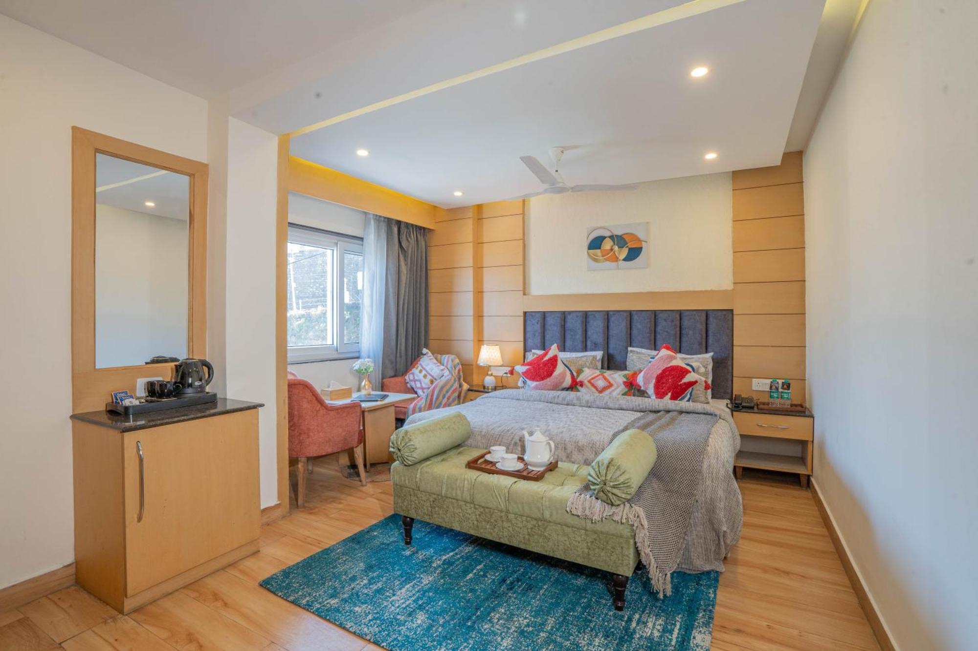 Perfectstayz Premium At Mall Road Mussoorie Ngoại thất bức ảnh