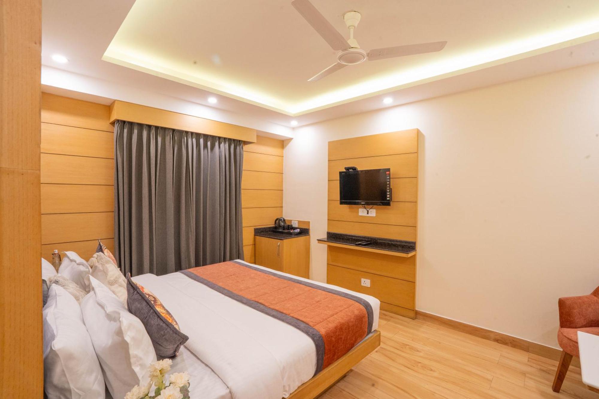 Perfectstayz Premium At Mall Road Mussoorie Ngoại thất bức ảnh
