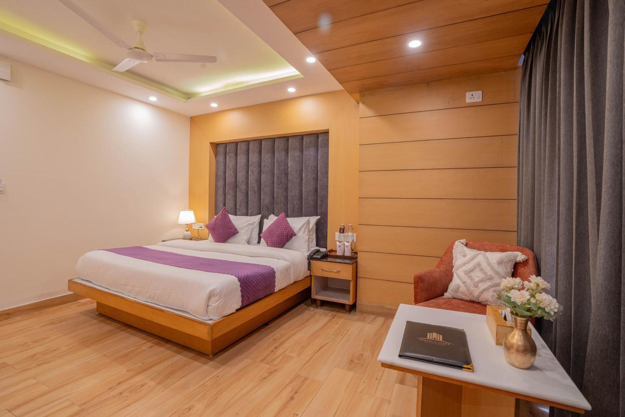 Perfectstayz Premium At Mall Road Mussoorie Ngoại thất bức ảnh