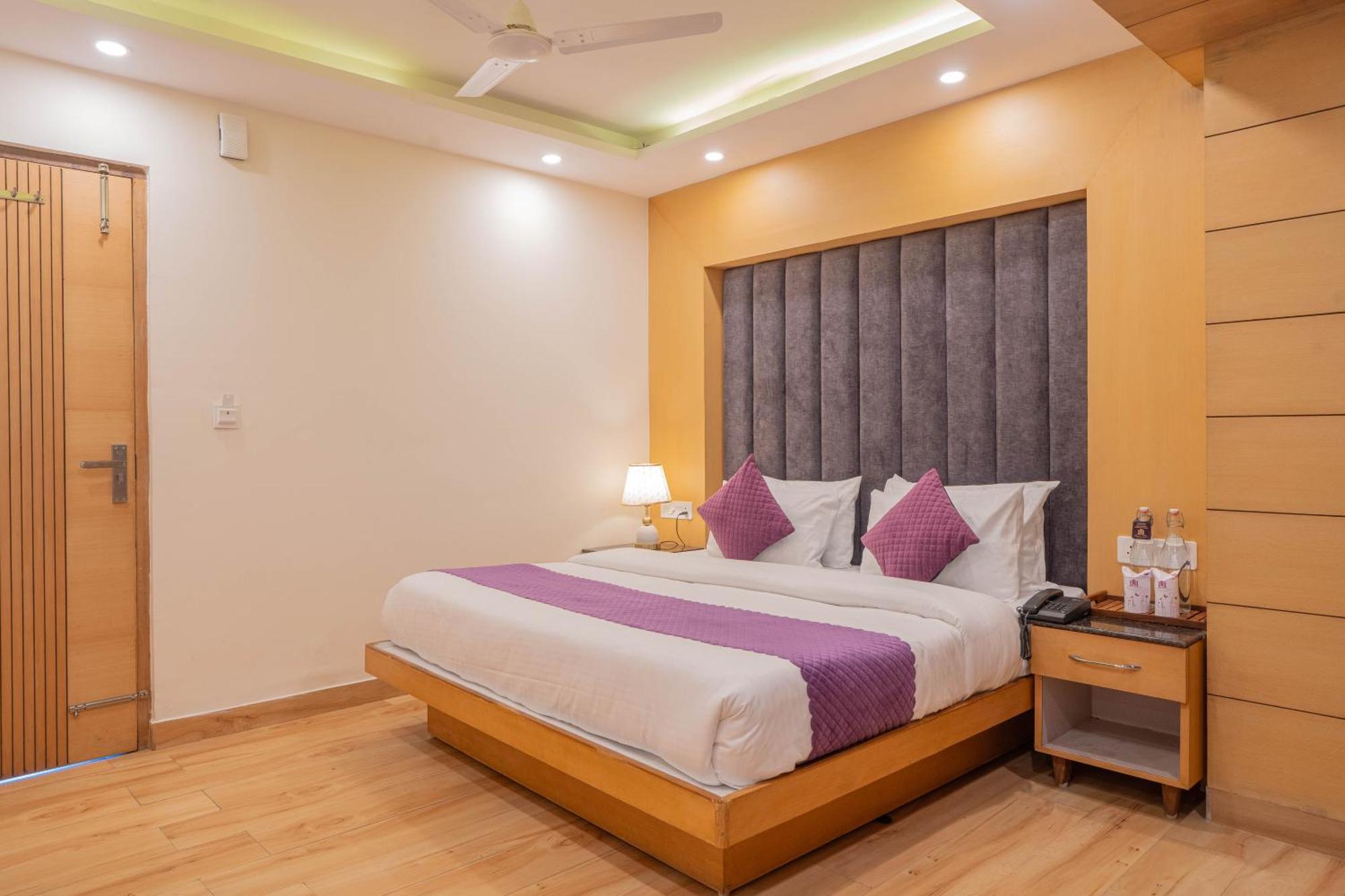 Perfectstayz Premium At Mall Road Mussoorie Ngoại thất bức ảnh