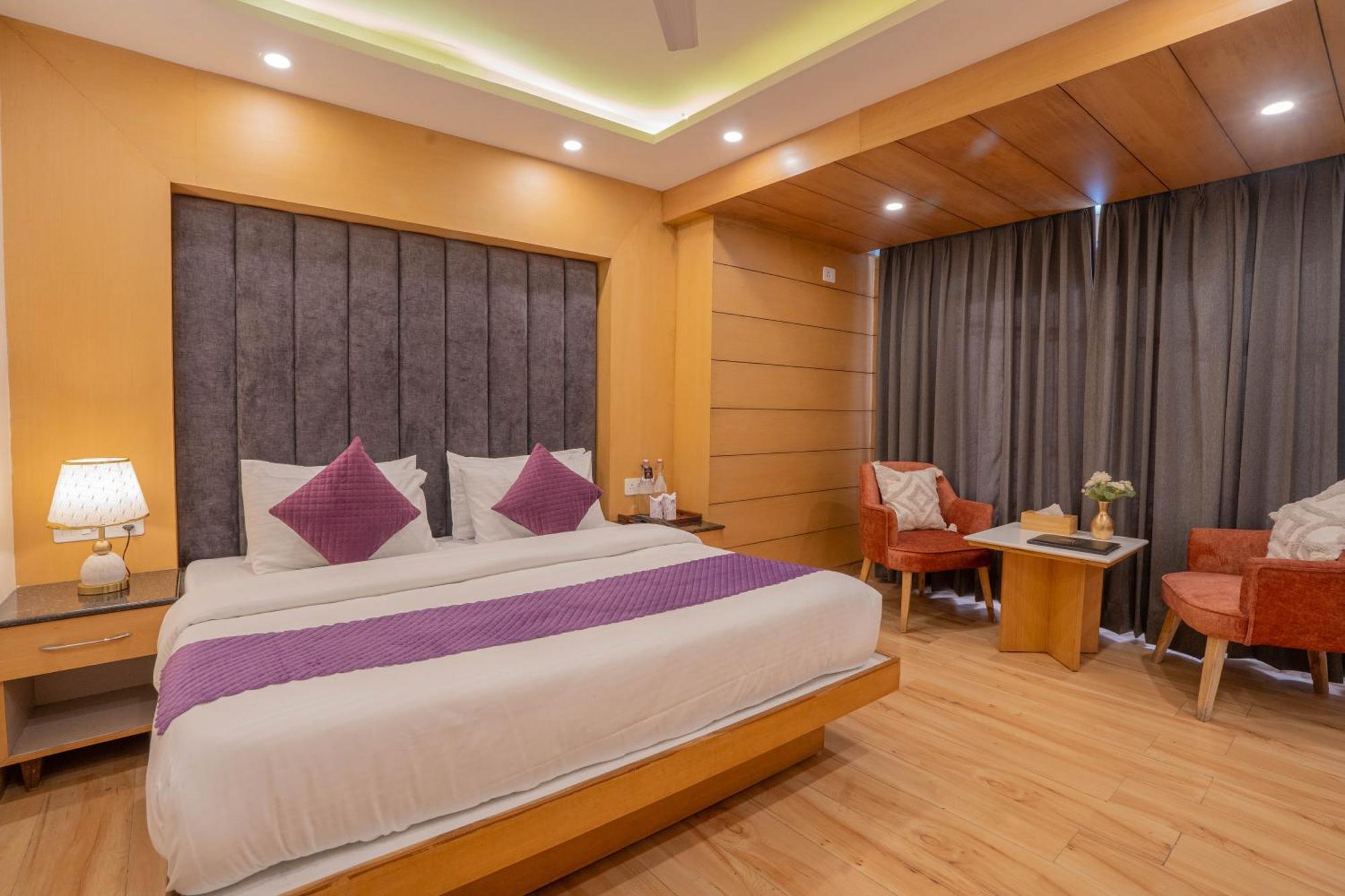 Perfectstayz Premium At Mall Road Mussoorie Ngoại thất bức ảnh
