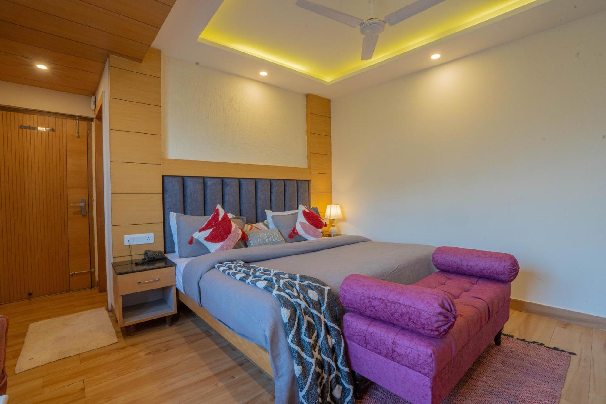 Perfectstayz Premium At Mall Road Mussoorie Ngoại thất bức ảnh