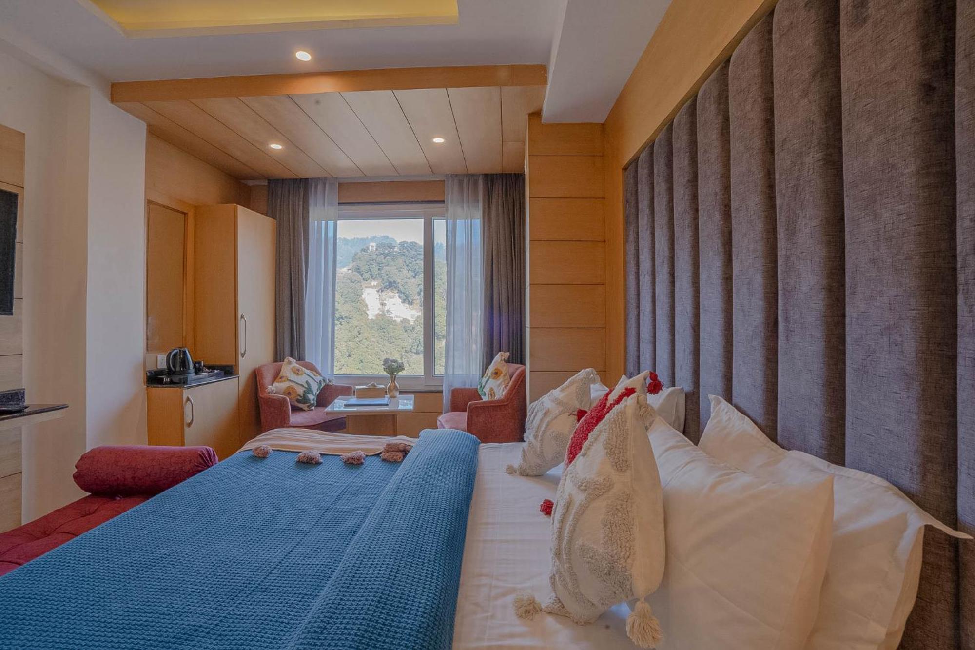 Perfectstayz Premium At Mall Road Mussoorie Ngoại thất bức ảnh
