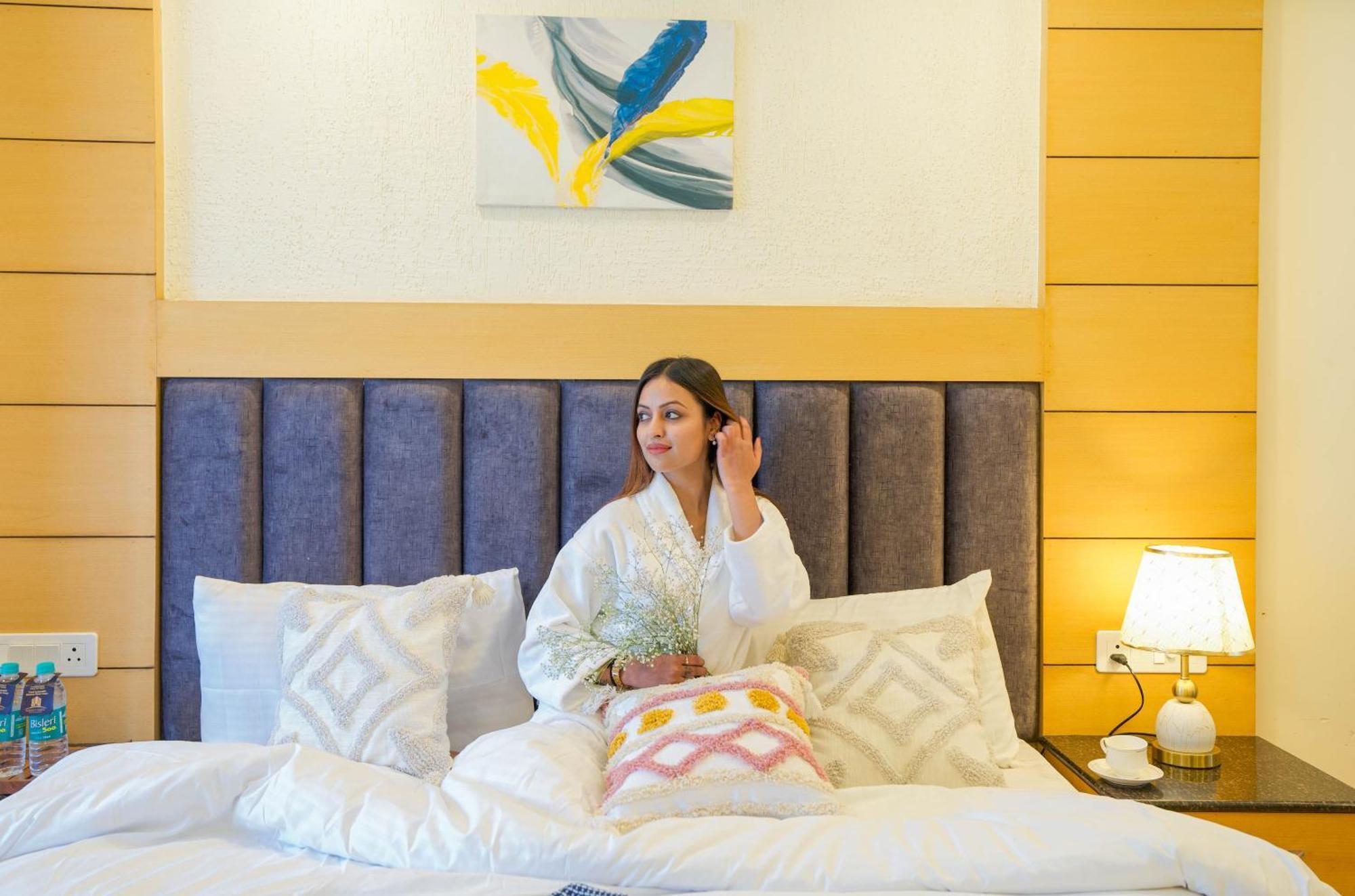 Perfectstayz Premium At Mall Road Mussoorie Ngoại thất bức ảnh